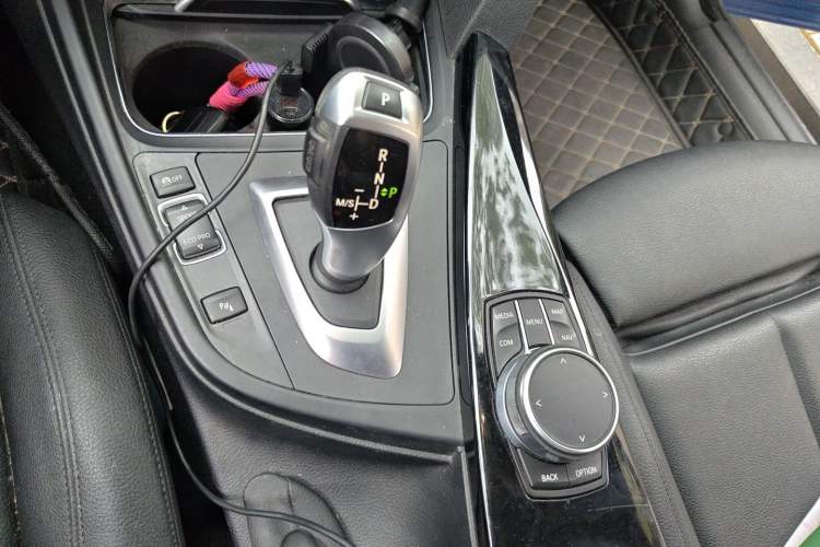 Used BMW 3 Series GT 2019 320i M Sport Package Gear Lever
