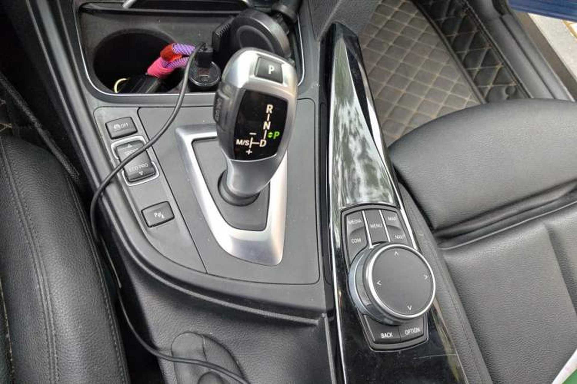 Used BMW 3 Series GT 2019 320i M Sport Package Gear Lever