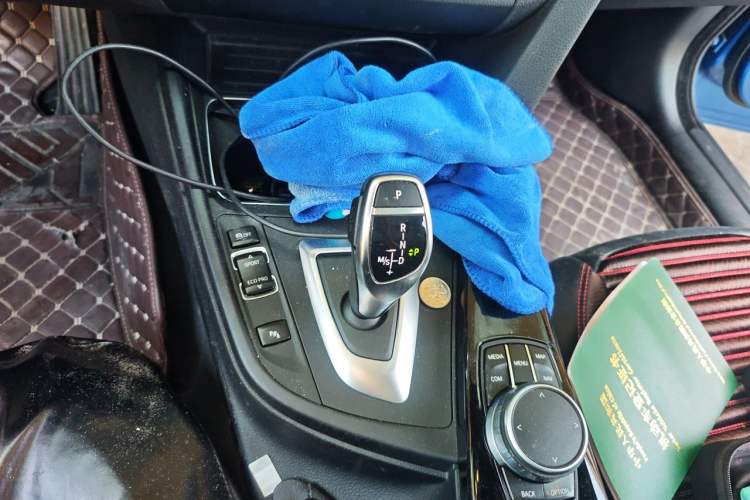 Used BMW 3 Series GT 2019 320i M Sport Night Edition Gear Lever