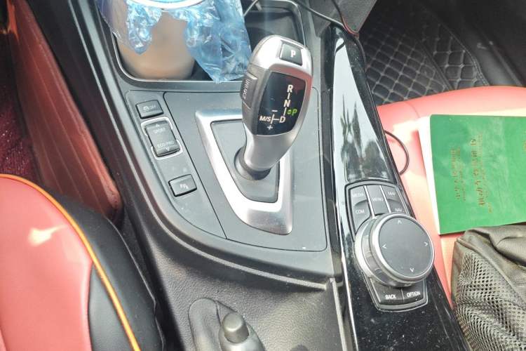 Used BMW 3 Series GT 2019 320i M Sport Package Gear Lever