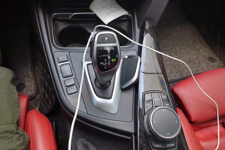 Used BMW 3 Series GT 2019 330i xDrive M Sport Edition Gear Lever
