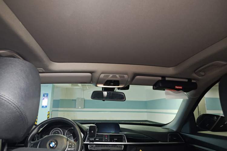Used BMW 3 Series GT 2019 320i Sport Edition Headliner