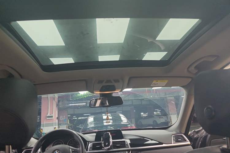 Used BMW 3 Series GT 2019 320i Sport Edition Headliner