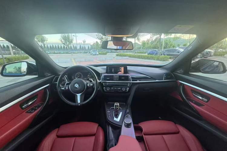 Used BMW 3 Series GT 2019 330i xDrive M Sport Edition Interior 2