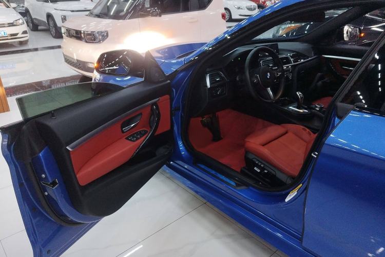 Used BMW 3 Series GT 2019 330i xDrive M Sport Night Edition Interior 3
