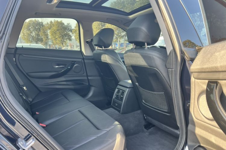 Used BMW 3 Series GT 2019 320i Sport Edition Interior 5