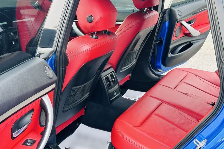 Used BMW 3 Series GT 2019 320i M Sport Interior 6