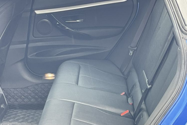 Used BMW 3 Series GT 2019 320i M Sport Package Interior 7