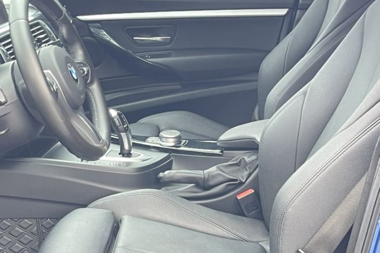 Used BMW 3 Series GT 2019 320i M Sport Package Interior 8