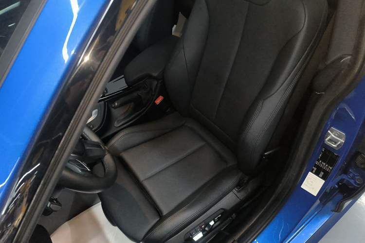 Used BMW 3 Series GT 2019 320i M Sport Package Left Front Seat