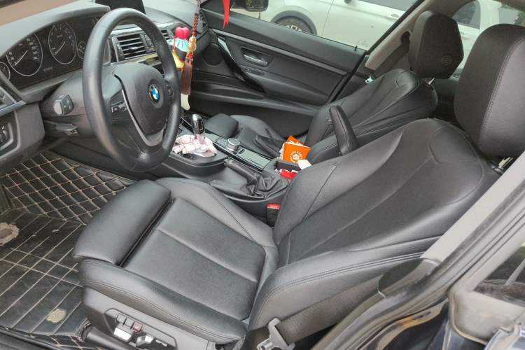 Used BMW 3 Series GT 2019 320i Sport Edition Left Front Seat