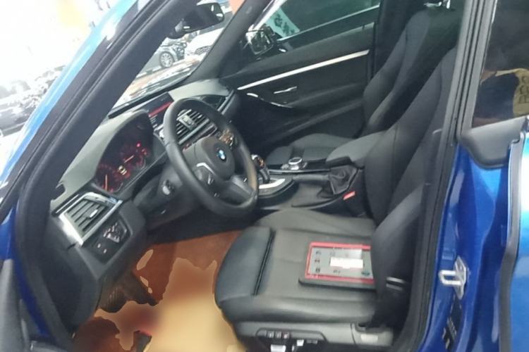 Used BMW 3 Series GT 2019 320i Sport Edition Left Front Seat