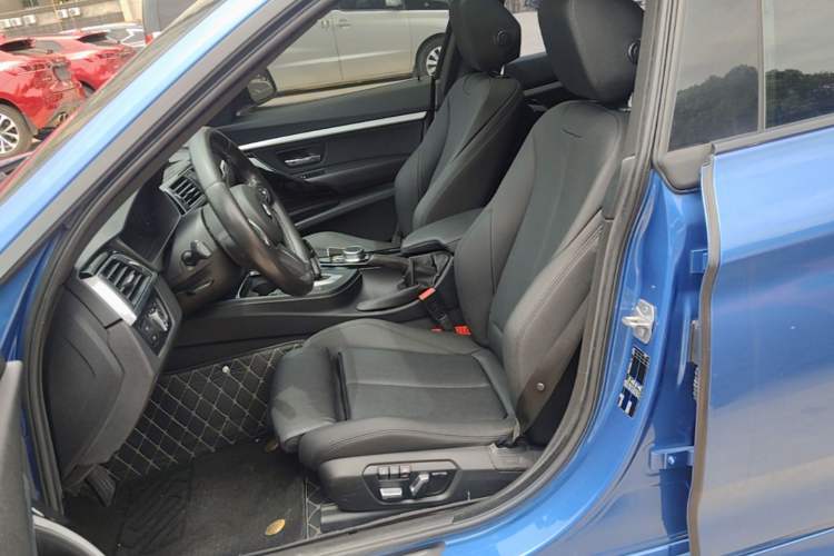 Used BMW 3 Series GT 2019 320i M Sport Package Left Front Seat