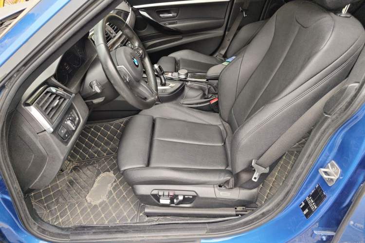 Used BMW 3 Series GT 2019 320i M Sport Package Left Front Seat