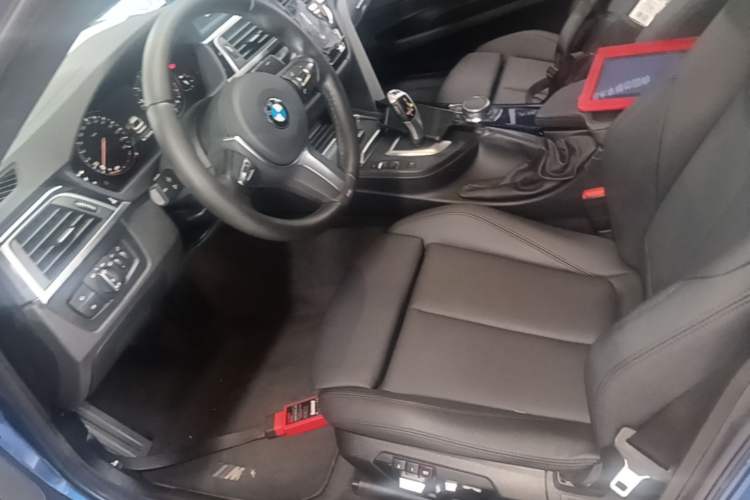 Used BMW 3 Series GT 2019 320i M Sport Package Left Front Seat