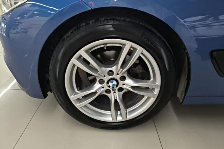 Used BMW 3 Series GT 2019 320i M Sport Package Left Front Wheel Hub
