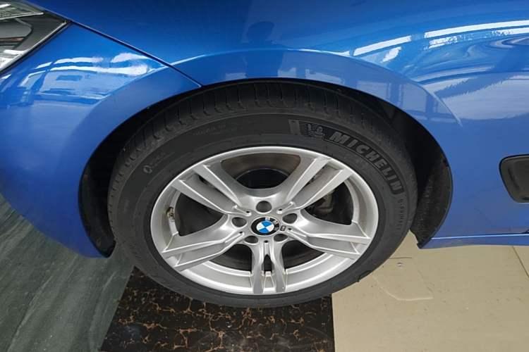 Used BMW 3 Series GT 2019 320i M Sport Package Left Front Wheel Hub