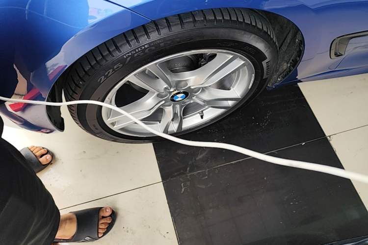 Used BMW 3 Series GT 2019 320i M Sport Package Left Front Wheel Hub