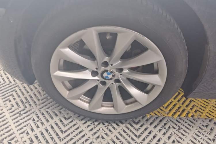 Used BMW 3 Series GT 2019 320i Sport Edition Left Front Wheel Hub
