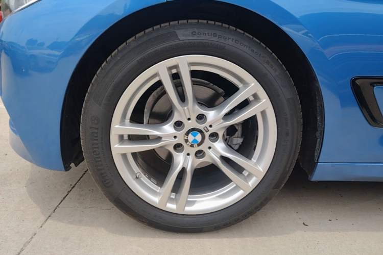 Used BMW 3 Series GT 2019 320i M Sport Package Left Front Wheel Hub