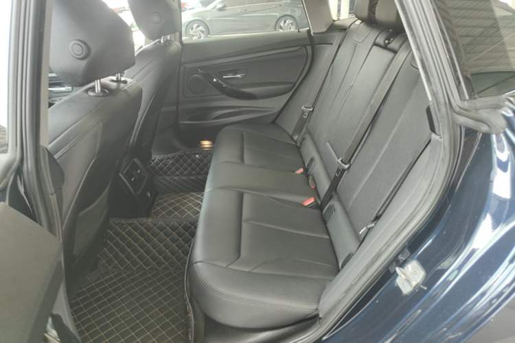 Used BMW 3 Series GT 2019 320i Sport Edition Left Rear Seat