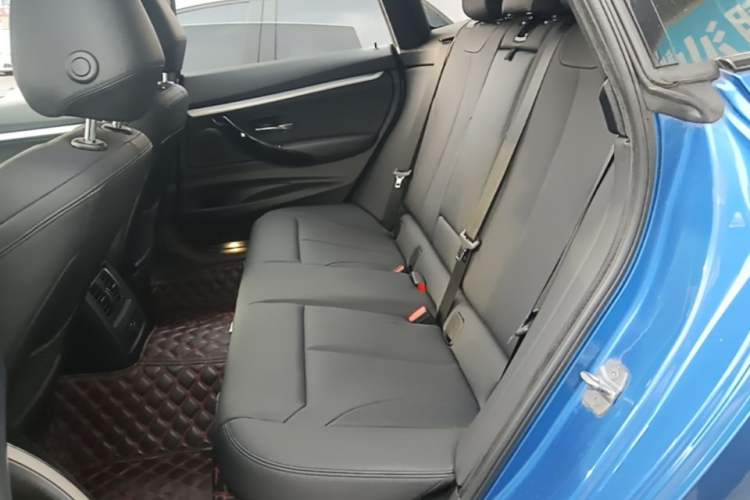 Used BMW 3 Series GT 2019 320i M Sport Package Left Rear Seat