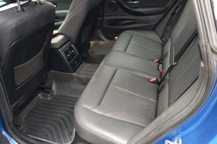 Used BMW 3 Series GT 2019 320i M Sport Package Left Rear Seat