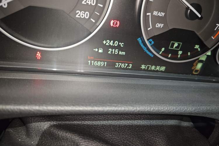 Used BMW 3 Series GT 2019 320i Sport Edition Odometer Close Up