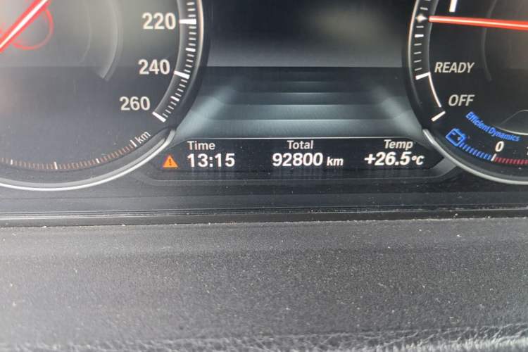 Used BMW 3 Series GT 2019 320i M Sport Package Odometer Close Up