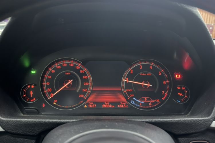 Used BMW 3 Series GT 2019 330i xDrive M Sport Night Edition Odometer Close Up