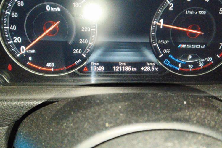 Used BMW 3 Series GT 2019 320i M Sport Odometer Close Up