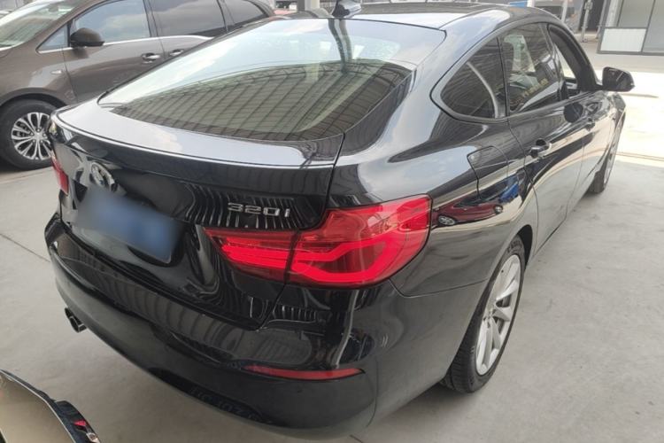 Used BMW 3 Series GT 2019 320i Sport Edition Rear Right 45 Deg