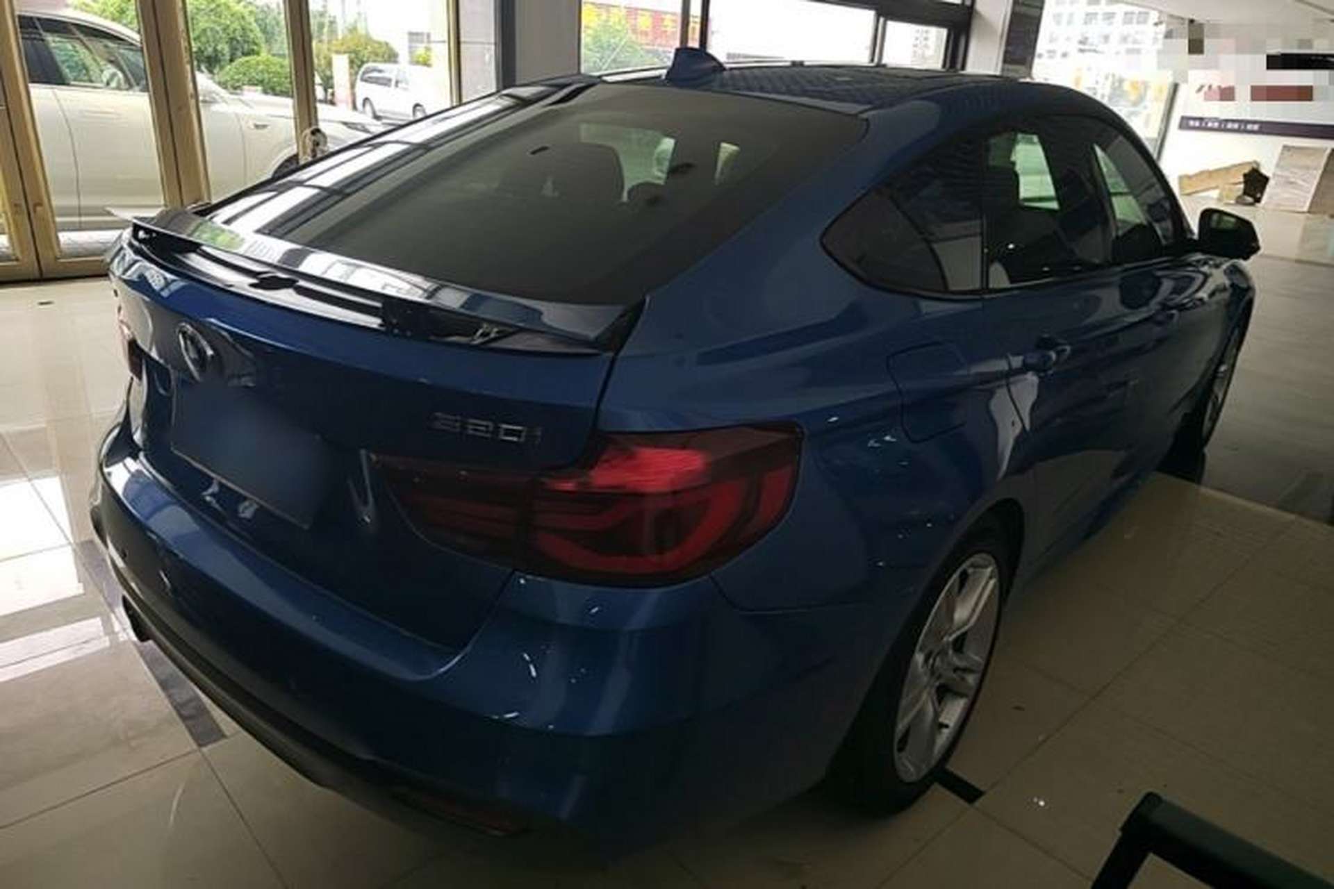 Used BMW 3 Series GT 2019 320i M Sport Package Rear Right 45 Deg
