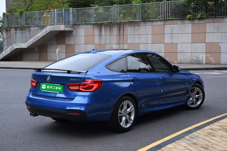 Used BMW 3 Series GT 2019 320i M Sport Rear Right 45 Deg