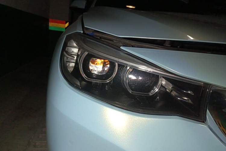 Used BMW 3 Series GT 2019 320i M Sport Package Right Front Headlight