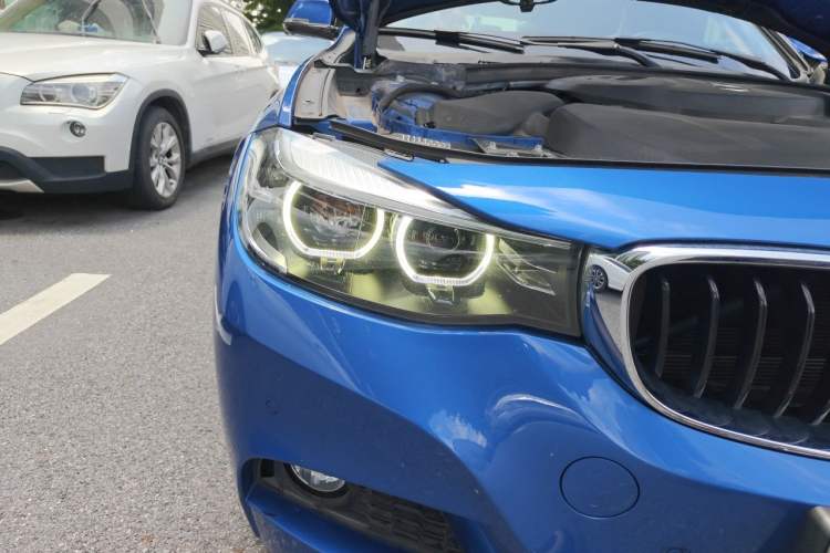 Used BMW 3 Series GT 2019 320i M Sport Package Right Front Headlight