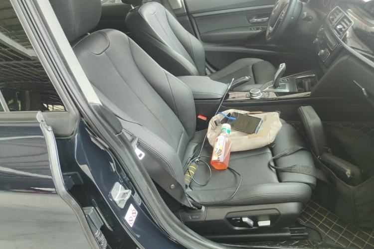 Used BMW 3 Series GT 2019 320i Sport Edition Right Front Seat