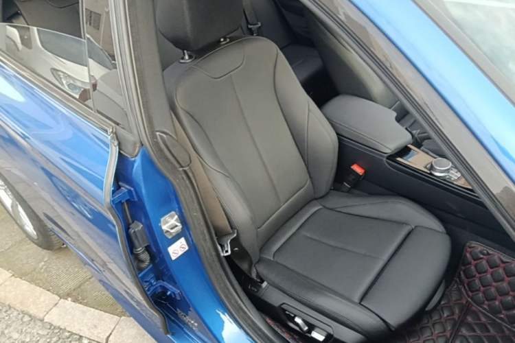 Used BMW 3 Series GT 2019 320i M Sport Package Right Front Seat