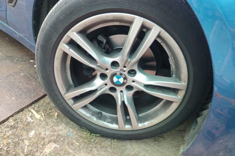 Used BMW 3 Series GT 2019 320i M Sport Package Right Front Wheel Hub