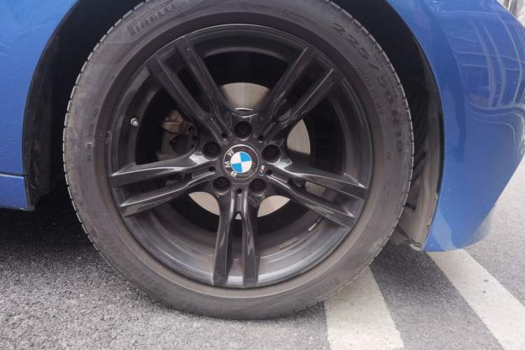 Used BMW 3 Series GT 2019 320i M Sport Night Edition Right Front Wheel Hub