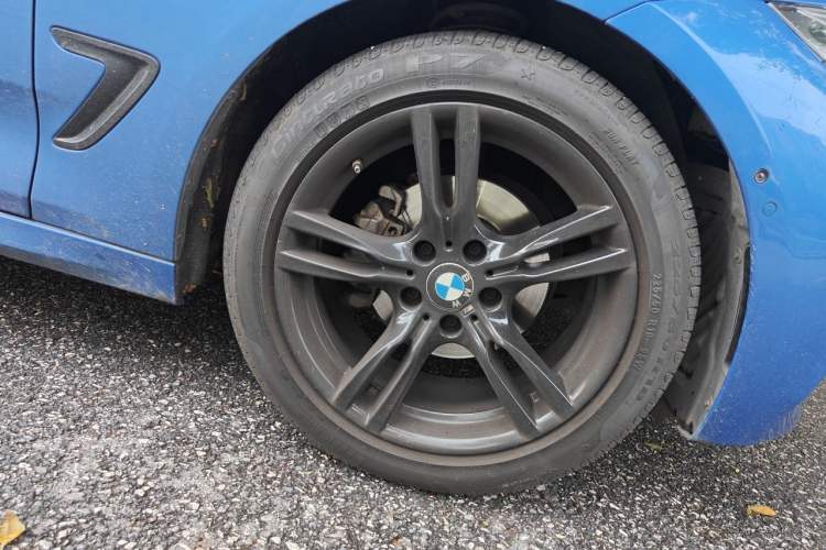 Used BMW 3 Series GT 2019 320i M Sport Night Edition Right Front Wheel Hub