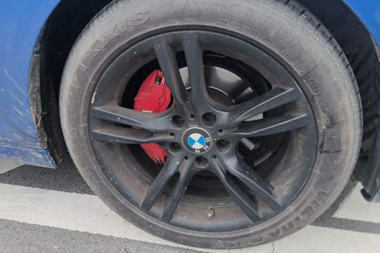 Used BMW 3 Series GT 2019 320i M Sport Package Right Front Wheel Hub