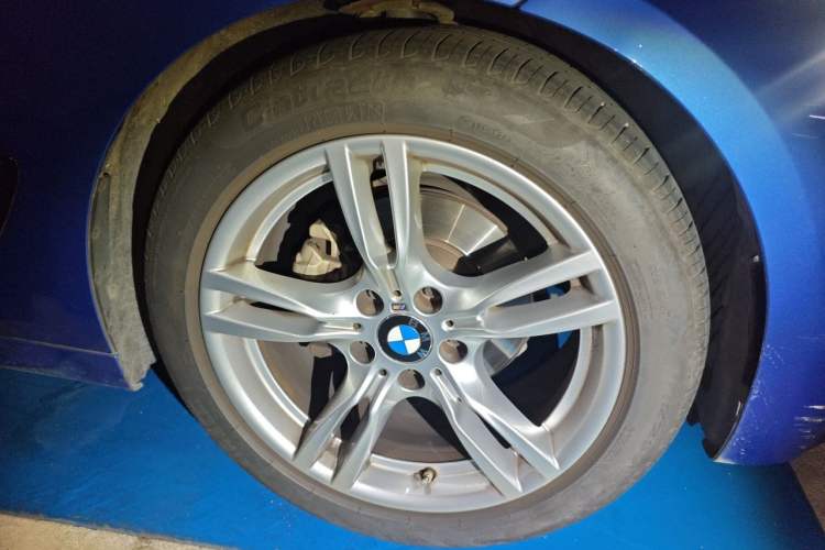 Used BMW 3 Series GT 2019 320i M Sport Package Right Front Wheel Hub