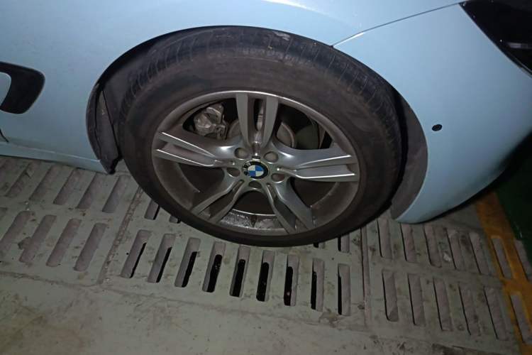 Used BMW 3 Series GT 2019 320i M Sport Package Right Front Wheel Hub