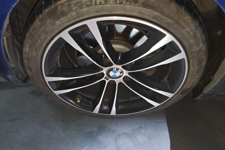 Used BMW 3 Series GT 2019 330i xDrive M Sport Night Edition Right Front Wheel Hub
