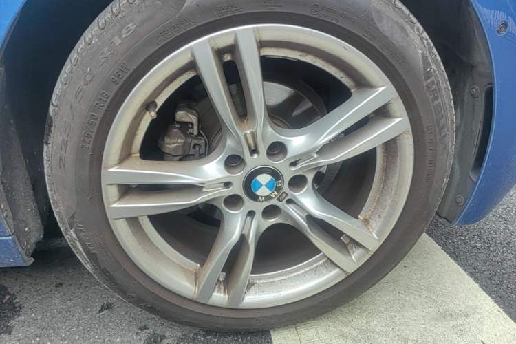 Used BMW 3 Series GT 2019 320i M Sport Right Rear Wheel Hub