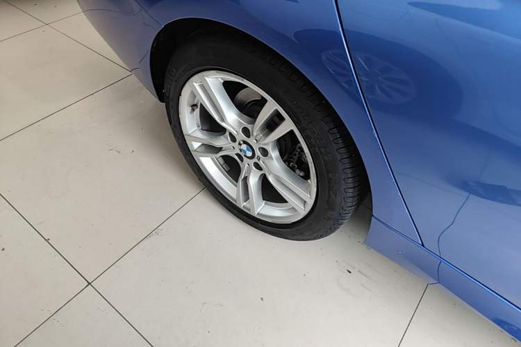 Used BMW 3 Series GT 2019 320i M Sport Package Right Rear Wheel Hub