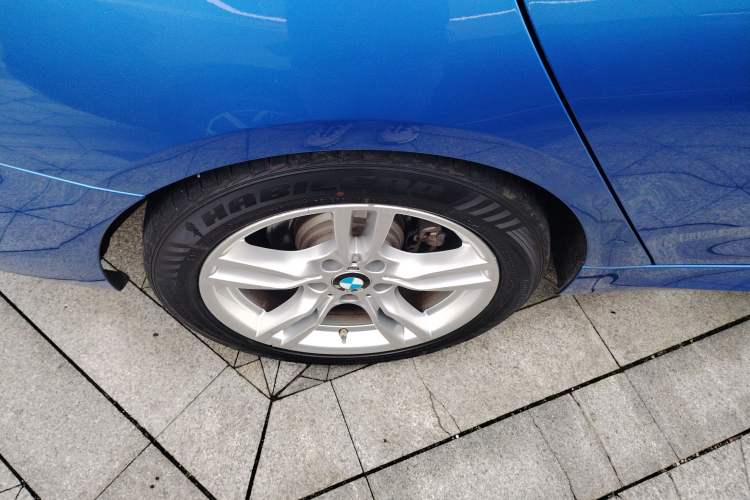Used BMW 3 Series GT 2019 320i M Sport Package Right Rear Wheel Hub