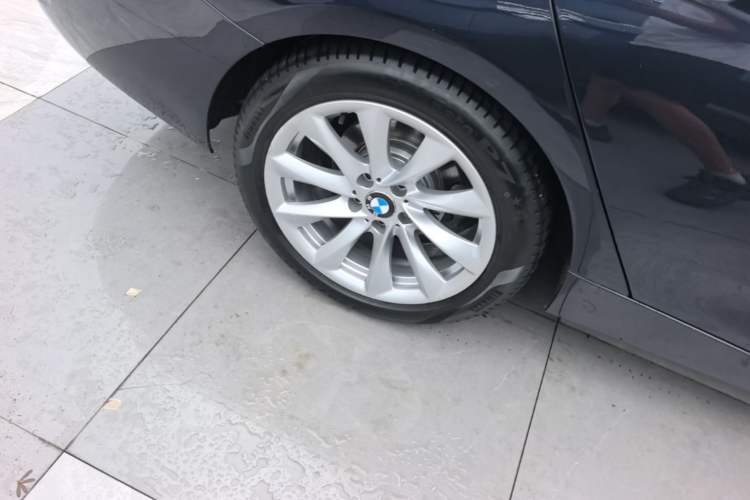Used BMW 3 Series GT 2019 320i Sport Edition Right Rear Wheel Hub