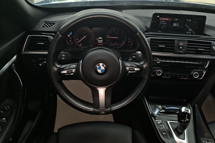 Used BMW 3 Series GT 2019 320i M Sport Package Steering Wheel